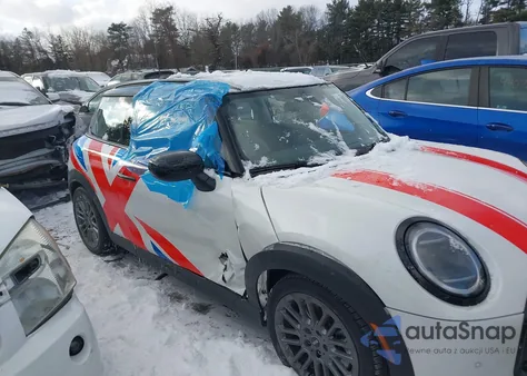 2025 Mini Hardtop Cooper S z USA, uszkodzony, nr VIN WMW23GD00S2W18443